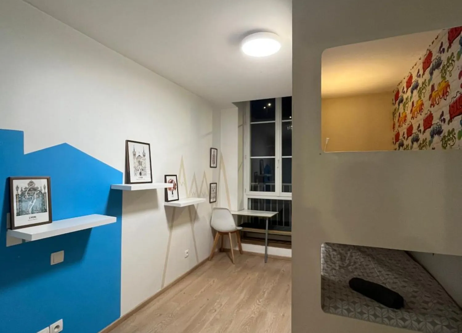 La Roue Libre 3 Chambres - 1Er Etage Au Centre Ville De L'Arbresle Eveux