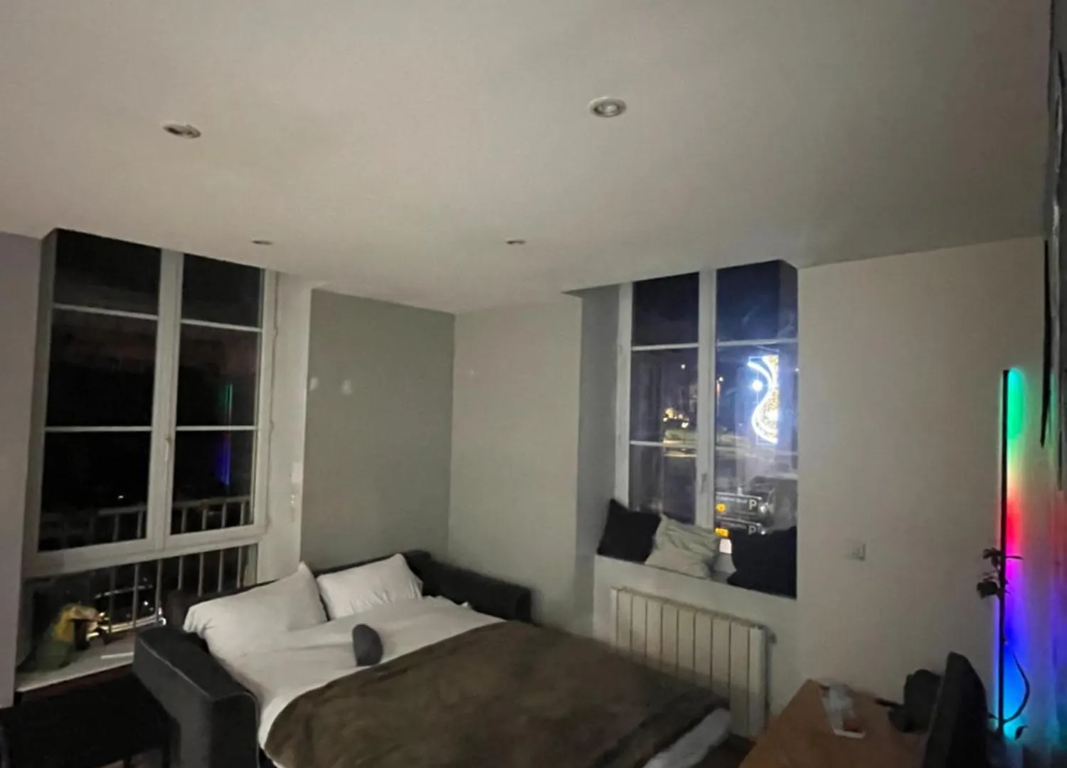 Apartment La Roue Libre 3 Chambres - 1Er Etage Au Centre Ville De L'Arbresle Eveux